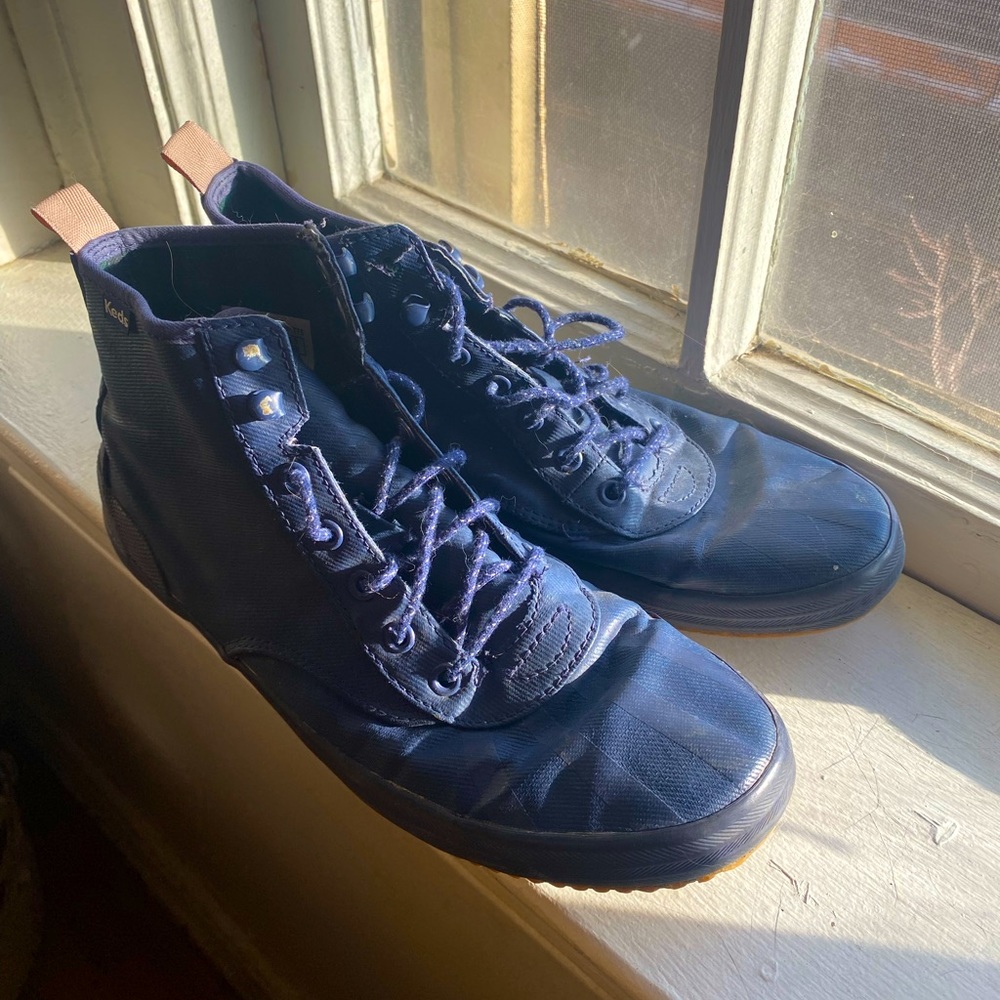 Blue leather Keds boots